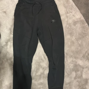 Som ny  - Den är som ny . Är inte sönder eller fläckar nånstans 