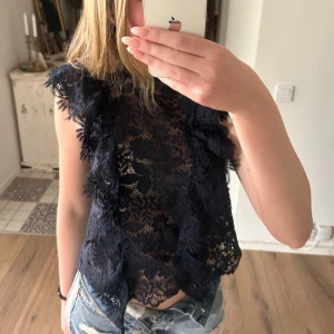 zara spets topp - söt spelstopp som inte kommer till användning