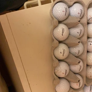 Titleist 10 pack golfbollar - Alla bollar är ungefär 7/10 upp mot 10/10 i skick🤯😳 är också ett super bra pris!