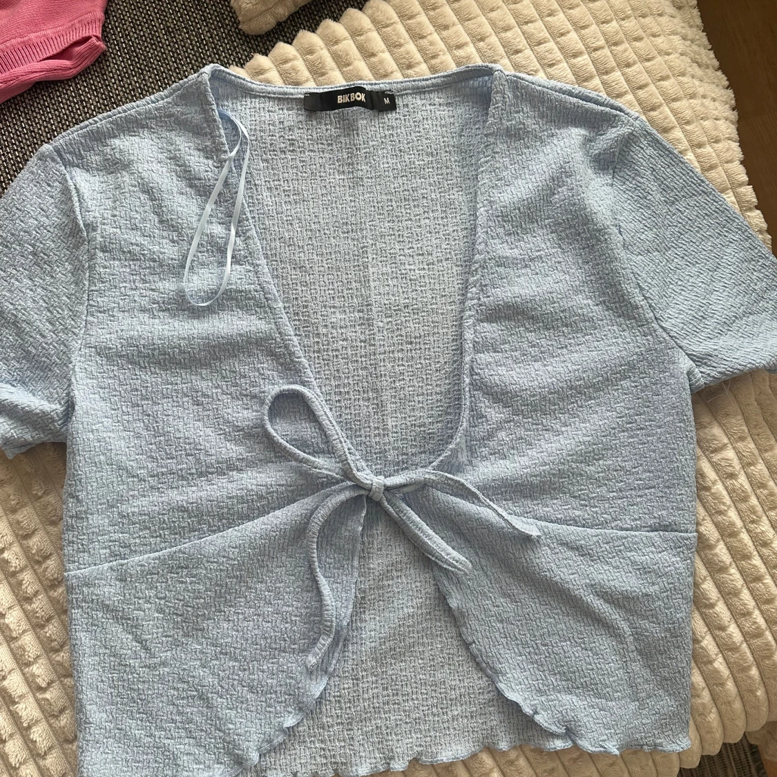 Blå topp ifrån bikbok - 90