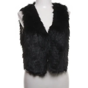 Väst  - Jätte fin väst som tyvärr inte kommer till användning! 🫶🏼