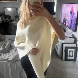 Poncho Zara - Så fin poncho från Zara! ⭐️