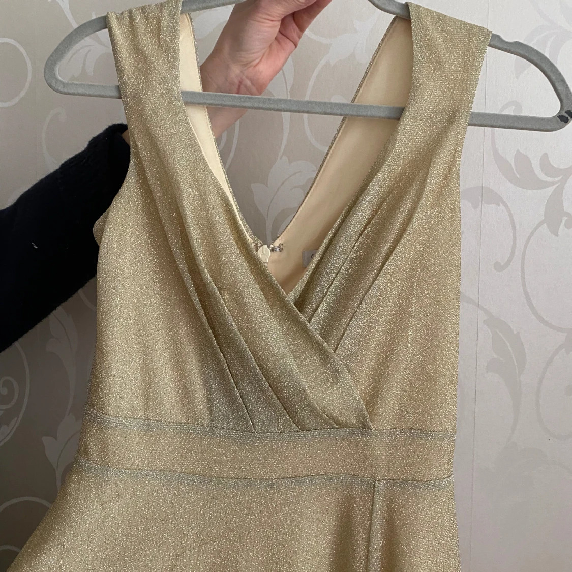 Guldig balklänning  - 91