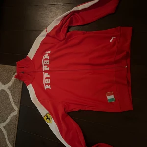 ferrari zip  - aldrig använd 