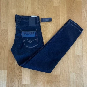 Replay Anbass - Helt nya Replay Anbass!|storlek:W30 L32|nypris:1199 vårt pris:549|hör av er vid funderingar, Mvh!