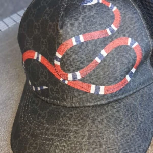 Säljer min Gucci keps  - Säljer min Gucci keps som är jätte fin telefonummer 0707716692  