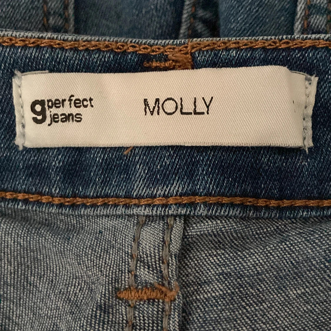 Gina Tricot jeansshorts tighta blå - 91