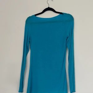 Intimissimi - Nu säljer jag tyvärr min intimissimi som är slutsåld på nätet. Jag köpte den för 449kr och säljer för 300kr man priset kan diskuteras vid snabb affär💗 tröjan är i nyskick då den tyvärr inte kom till så mycket användning💗