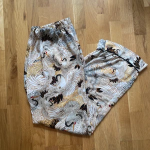 Pyjamasbyxor - Pyjamasskick i jättefint skick. 