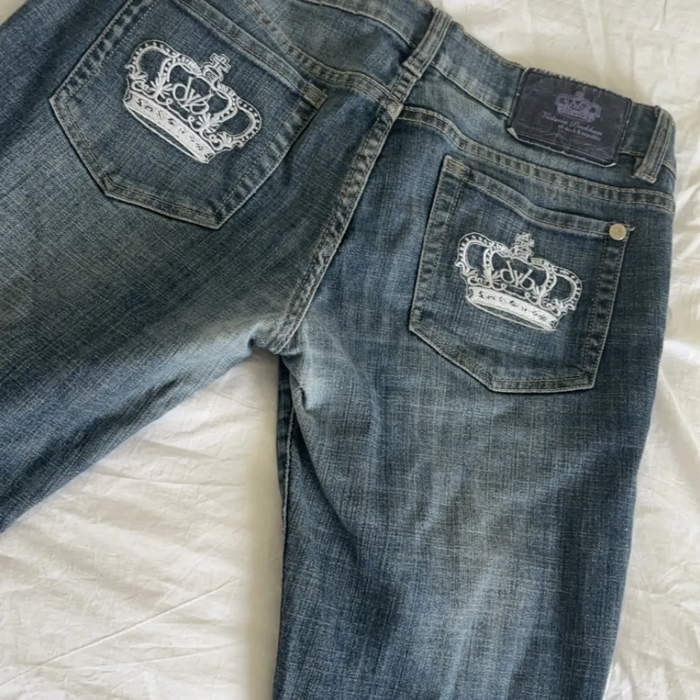 Ungefär som stor M/liten L Är 164 å den är lagom lång i benen (Säljer för dom e för stora) pris går att diskutera💞. Jeans & Byxor.