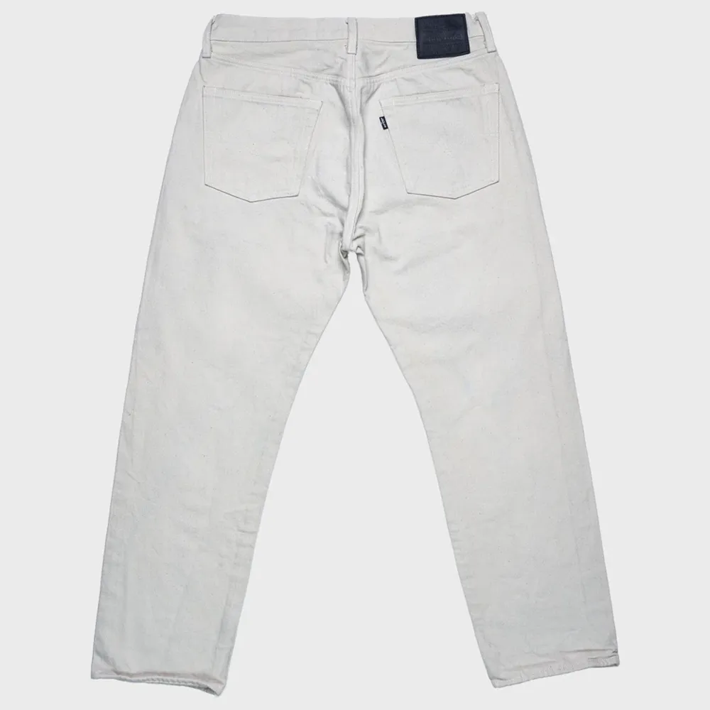 Bra skick. Storlek W36/L32 på label men motsvarar en 31” i midja. Straight fit. 100% bomull. . Jeans & Byxor.