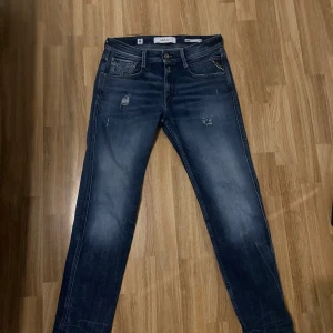 Replay jeans - Snygga replay jeans i fint skick, endast använda några få gånger