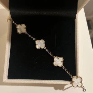 Van cleef armband  - Van cleef liknande armband 