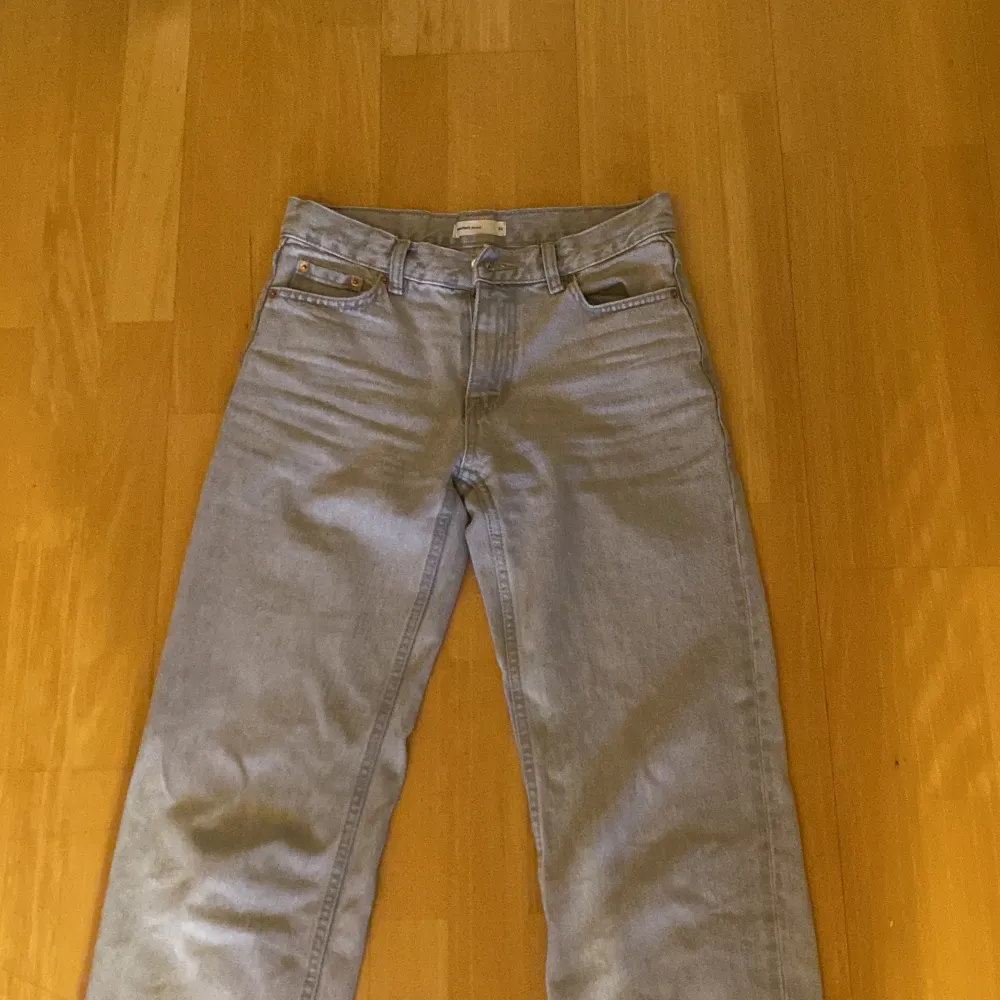 Säljer mina gina tricot jeans💗 Nypris 500 säljer för 250💗. Jeans & Byxor.