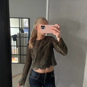 Spetströja - Jättefin spetströja. Passar xs och s. Bra skick