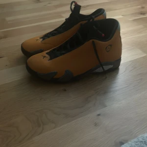 Jordan 14 Ferrari  - Nyskick, nypris värde 12000