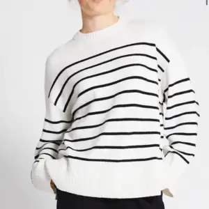 Säljer denna stickat tröjan eftersom den är för stor på mig💞storlek=M Priset kan verkligen diskutera💞💞
