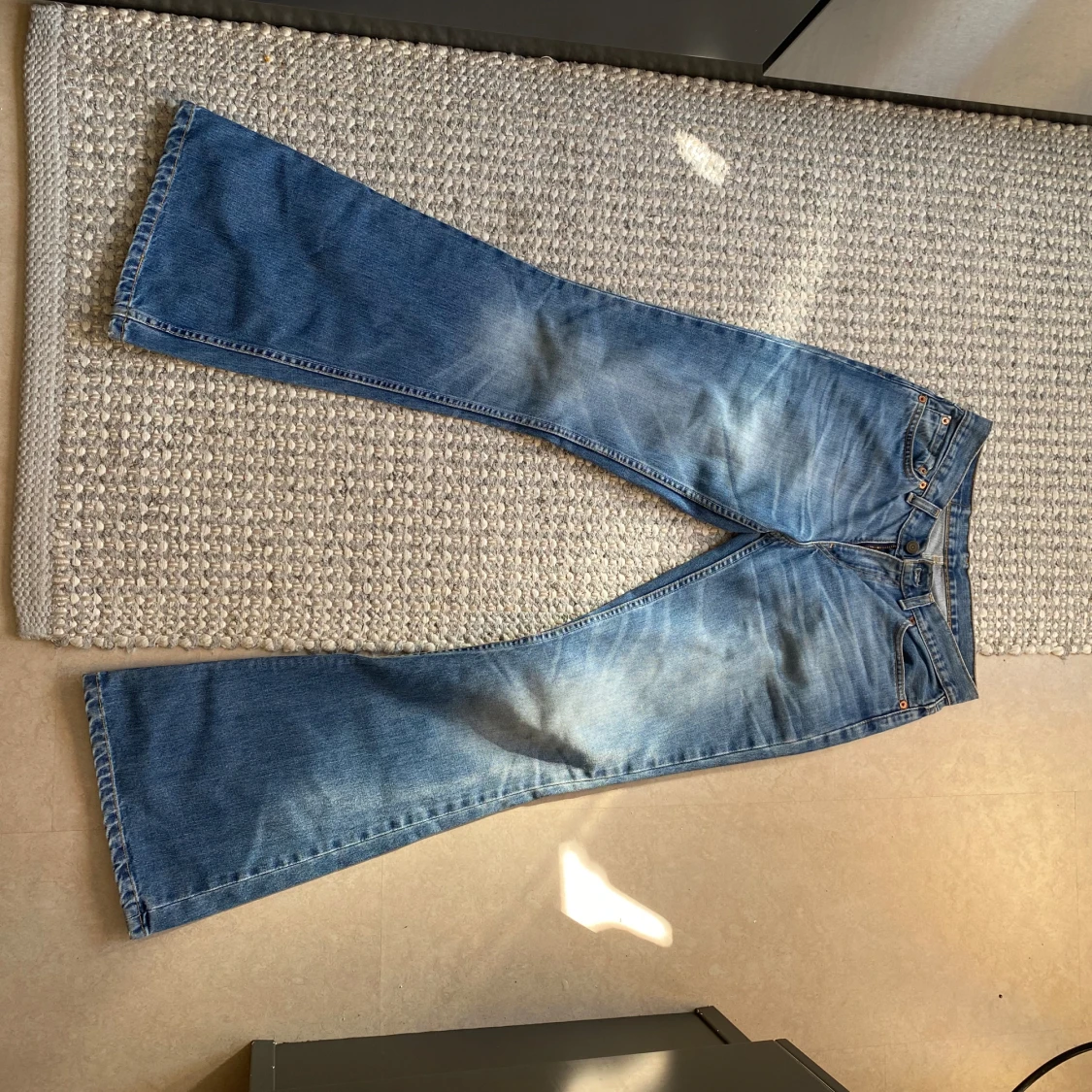 Utsvängda Lågmidjade Levis jeans - 91
