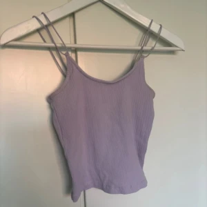 Lila linne - jättefint lila linne från Lager 157💗 Storlek XS