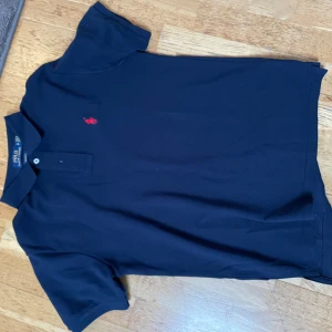 Ralph lauren skjorta - Köpt för 900 Använd 1 gång M Pris kan diskuteras