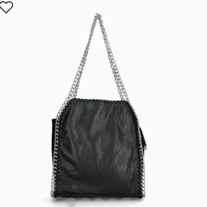 Tiamo väska  - Säljer min stora tiamo-väska!  Är några år gammal men är i jättefint skick