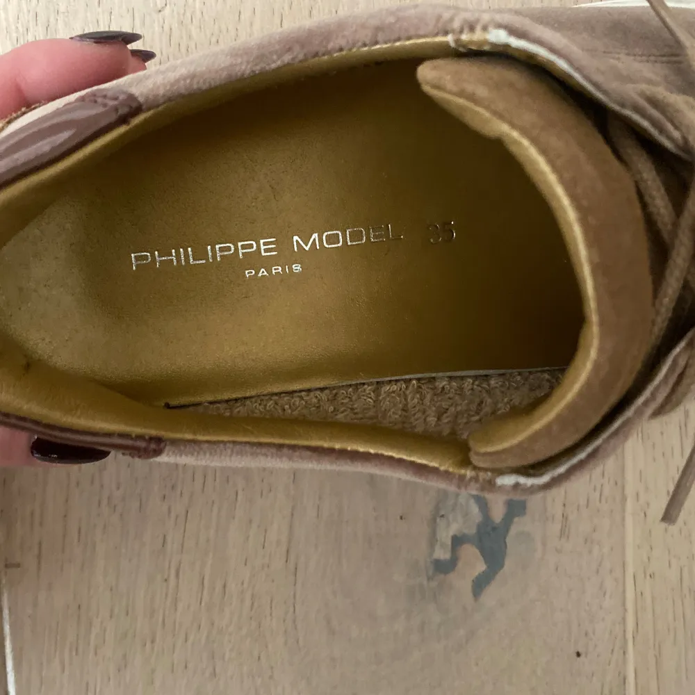 Så snygga skor från Philippe Model Paris. Storlek 36. Skor.