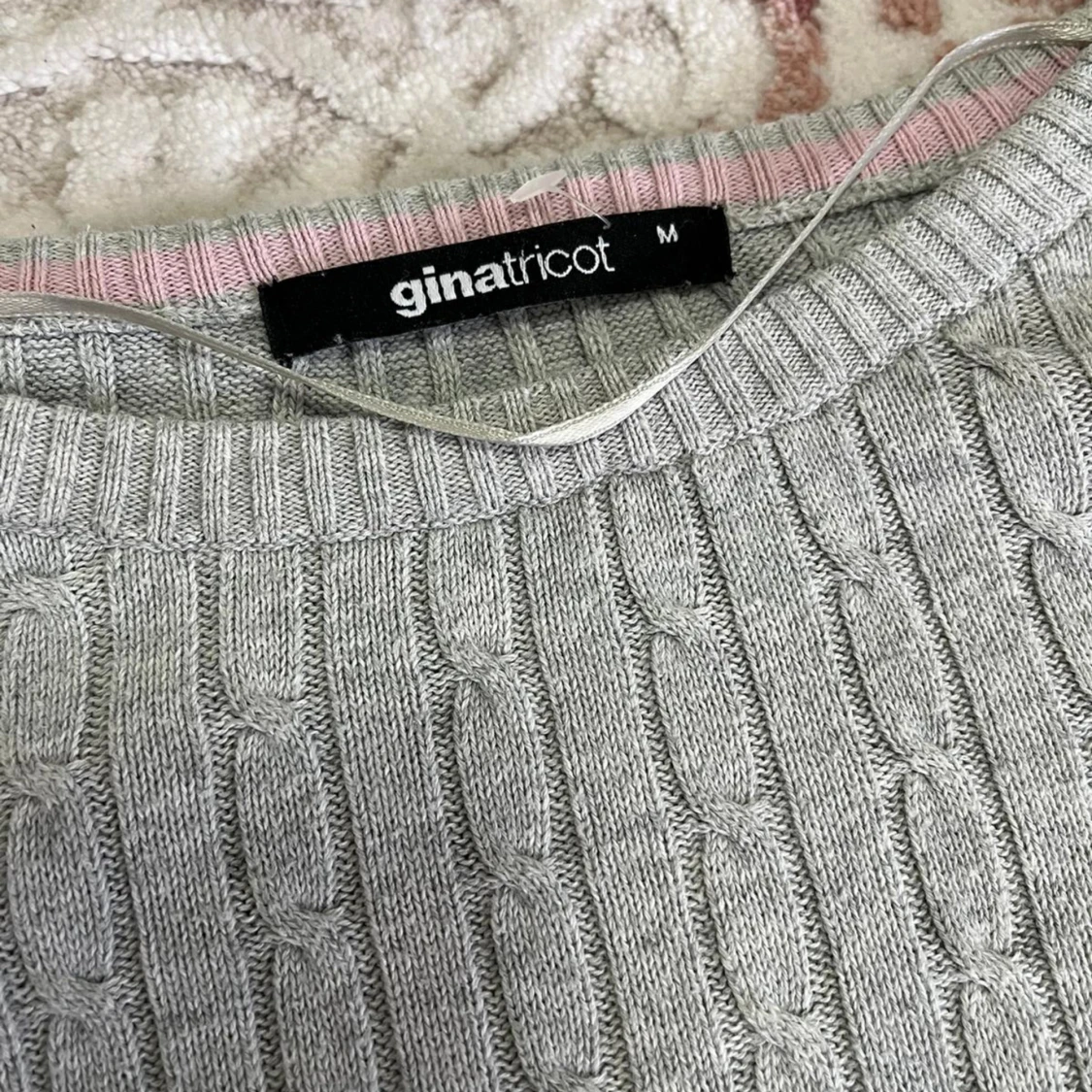 Grå tröja - 90