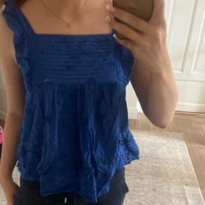 Jätte fin blå topp🩷 - Blå topp från mango i storlek S💕