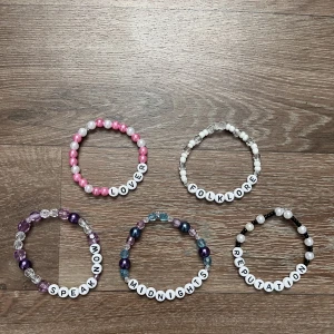 Friendship bracelets - Friendship bracelets inför Taylor Swift! Tar önskemål!  20kr st + frakt (18kr upp till 10st armband) 