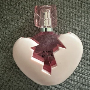 Ariana Grande parfym  - Thank u next 30 ml  utan kartong 