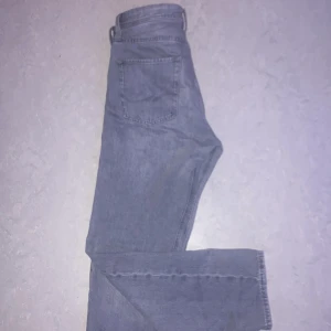 Jack&jons - Haft byxorna i typ 2-3 veckor men dem passar ej mig nå mer så säljer byxorna vidare 