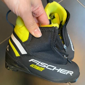 Skidpjäxa  - Stl 33 Skidpjäxa stl33, Fischer Sparsamt använda 