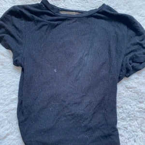 Topp  - En magtopp från Shein i storlek xs andvänt skick 