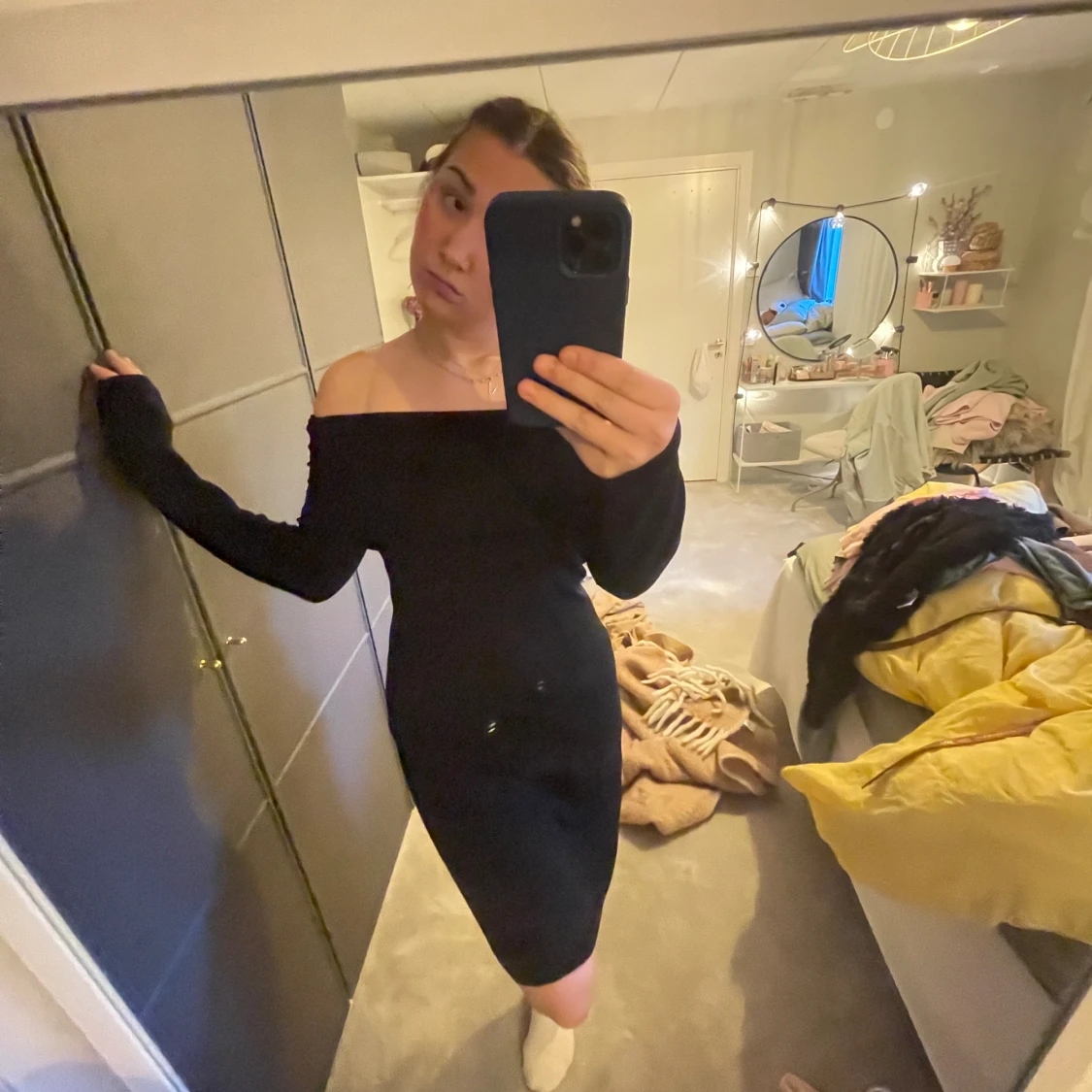 Off shoulder klänning  - 90