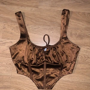 Festtopp  - Linne från asos