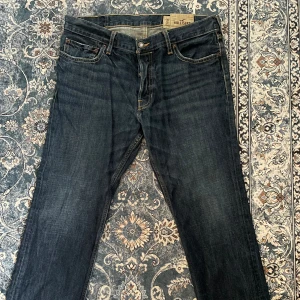 Hollister Jeans - Schysst Hollister jeans i bra skick! W34 L32 