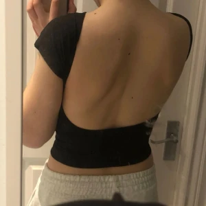 Öppen rygg tröja - Använd få gånger, nyskick & skönt material❤️