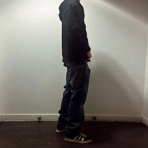 Extremt Feta True Religion Jeans - Ett par jävligt feta trueys köpta för 1.300kr här på plick. Kommer tyvärr inte till användning då de är för små för mig :(