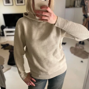 Stickad Hoodie - Stickad Hoodie från zara 