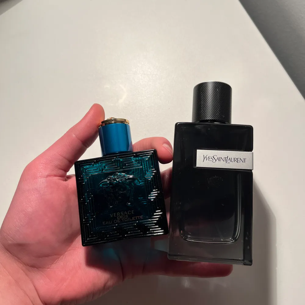 Säljer mina två parfymer då de inte kommer till användning längre.  De är perfekta som första parfymer till kollektionen.  Ysl y edp 80-85 ml kvar  Versace Eros edt 15-20 ml kvar . Övrigt.