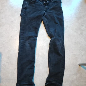 Jeans - I bra skick storlek 30,32 Slimmy