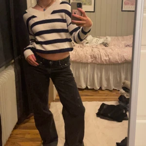 Stickad tröja - Super snygg stickad tröja! Säljs då den inte kommer till användning🥰