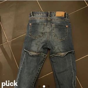 Lager 157 jeans - Säljer mina Jeans ifrån lager 157 då dom är för små för mig.De är sparsamt använda och har inga defekter.Original pris är 150kr.