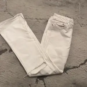 Flare jeans från H&m som säljs inte längre och är använt bara en gång.