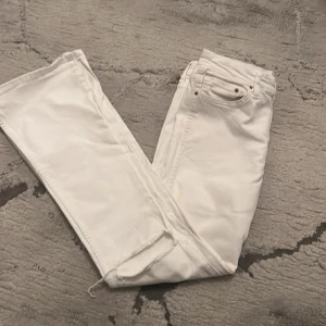 Jeans  - Flare jeans från H&m som säljs inte längre och är använt bara en gång.