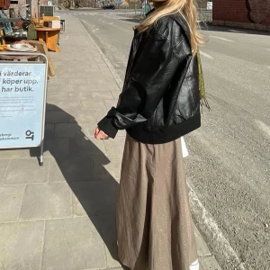 Kjol Vila strl M - Fin maxikjol från vila! Strl M. Fint skick🤍