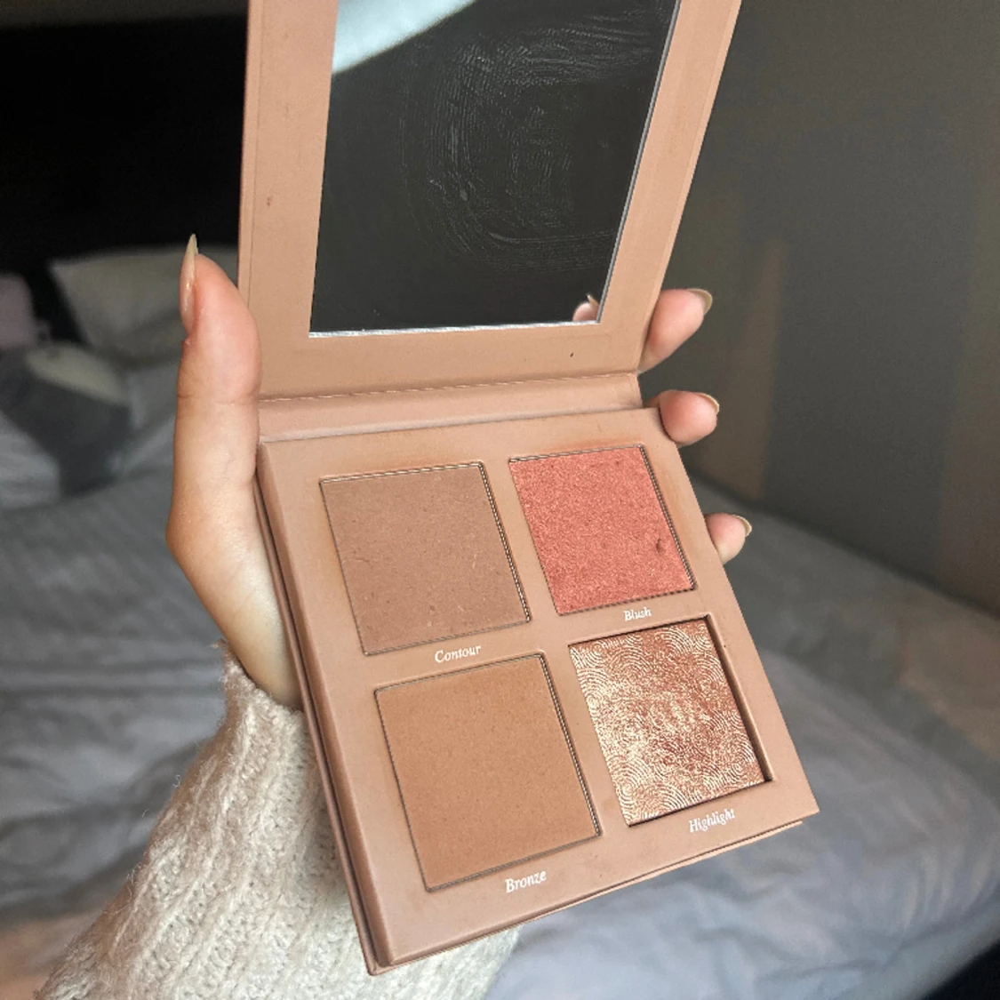 Caia classy palette