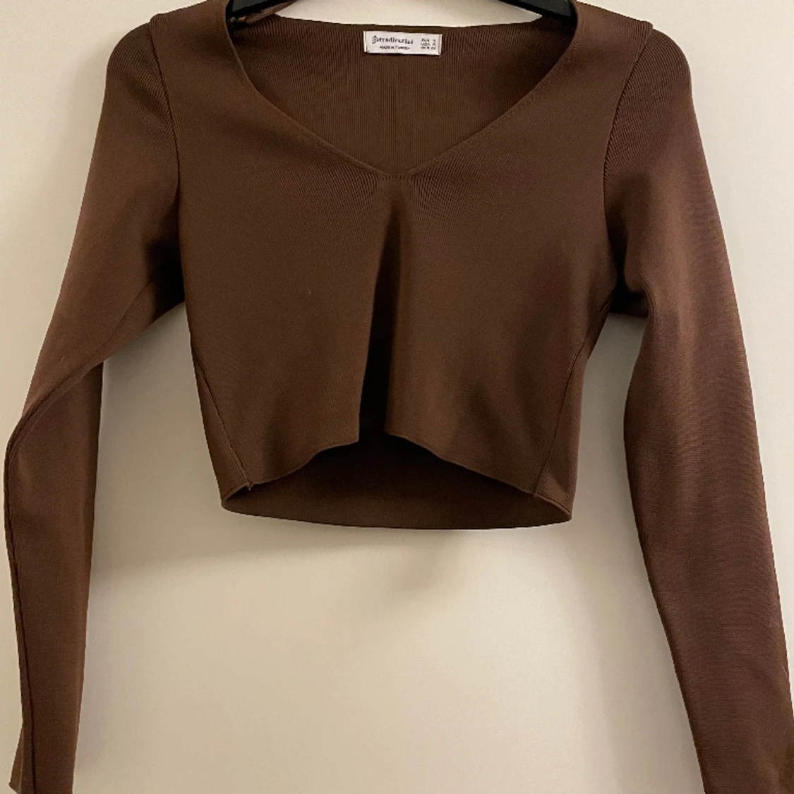 Brun kort tröja