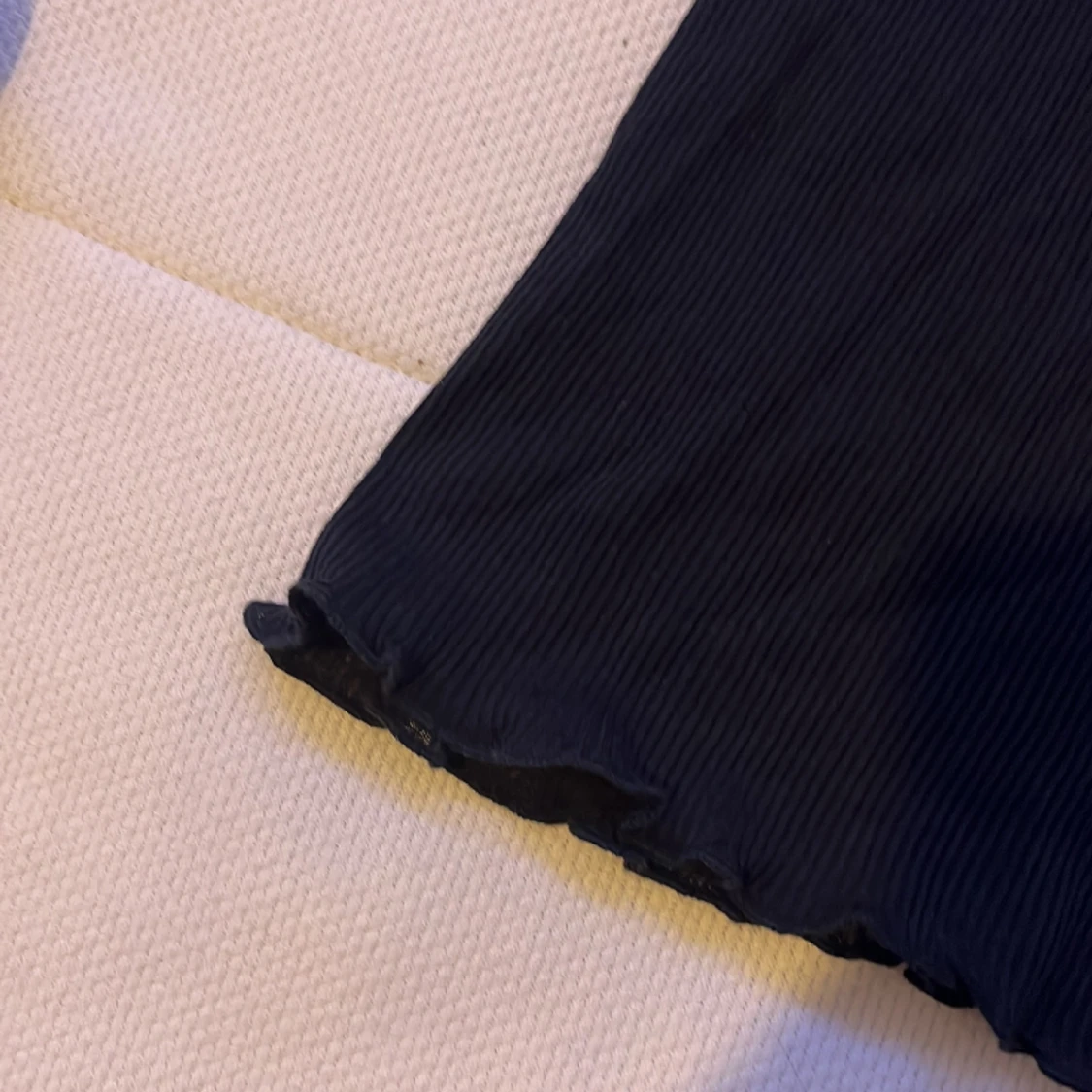 Marinblått linne med spets - 91