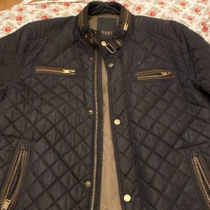 Saki sweden jacka - Storlek L